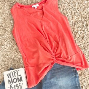 New! Socialite Peach Tee